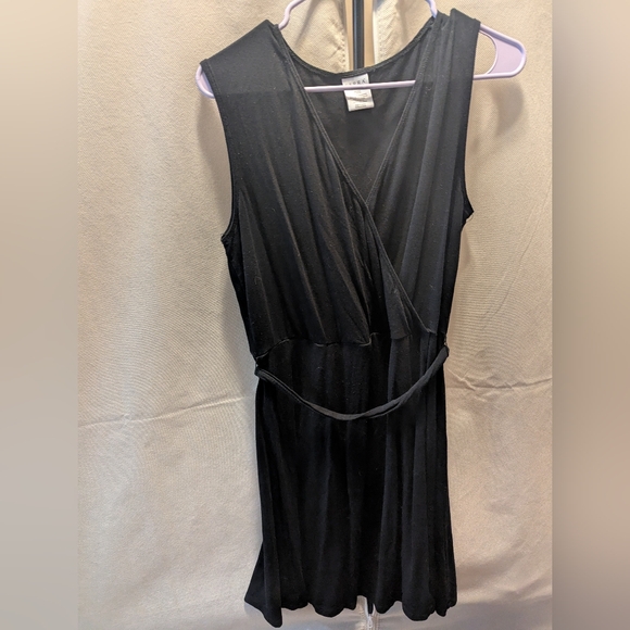 Serra Black Sleeveless Midi Dress - Picture 1 of 2